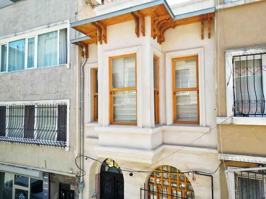 Holiday home Refurbished Triplex In Taksim Villa Istanbul