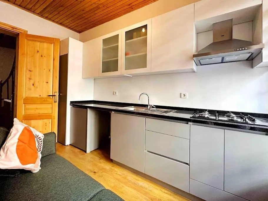 Refurbished Triplex In Taksim Villa Istanbul 0*,